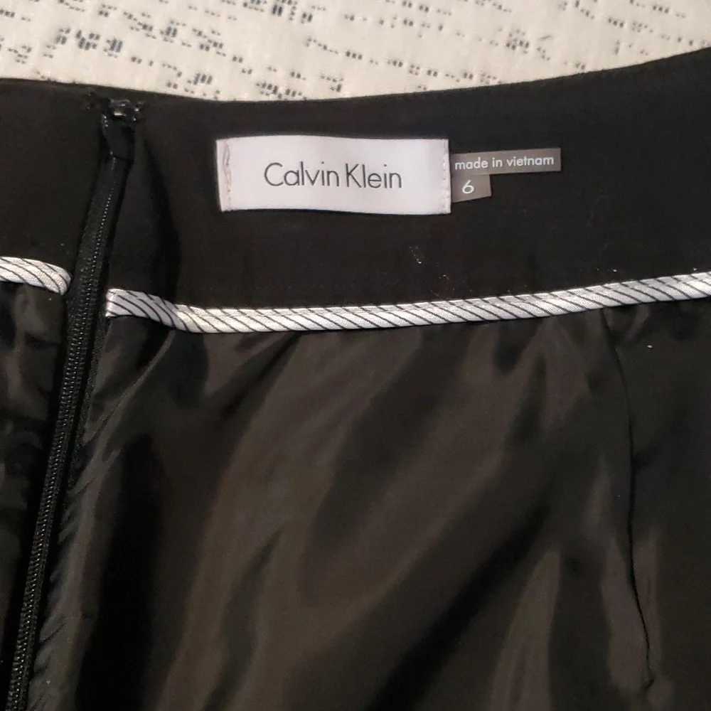 Classic Black Calvin Klein Women's Pencil Skirt Sz 6 EUC